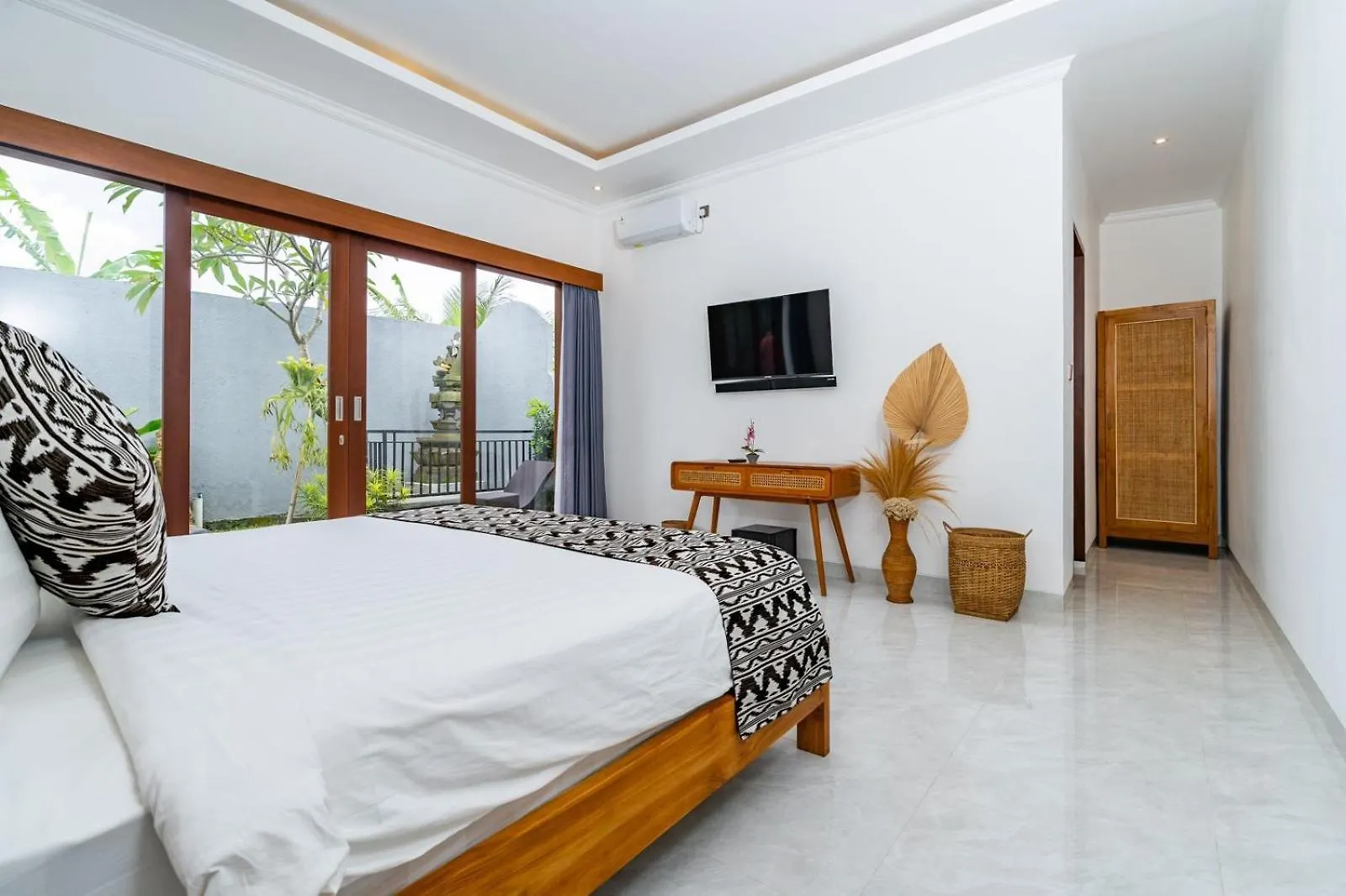 Villa Made Ubud Indonesia